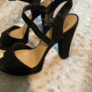 Gianni Bini City Limits Dress Shoe size 9.5